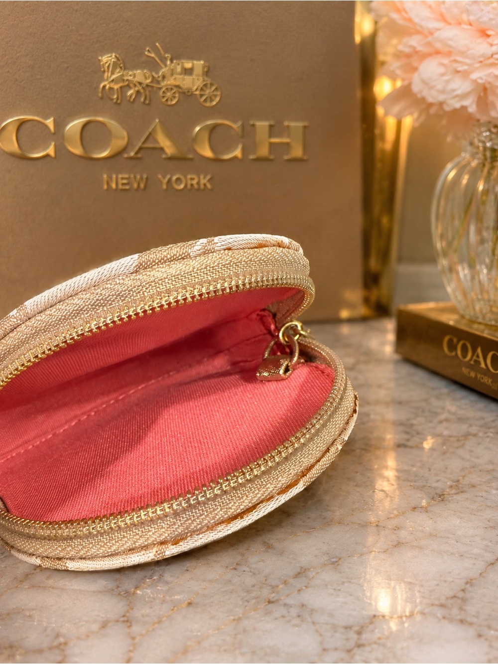 COACH Vintage Y2K Daisy Applique Heart Coin Purse with Key Ring and Wrist Strap - Picture 7 of 7